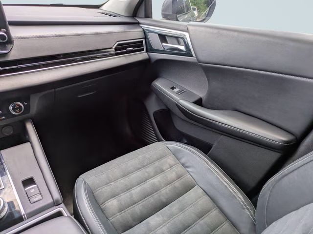 2022 Gray Mitsubishi Outlander SE Launch Edition FWD SUV