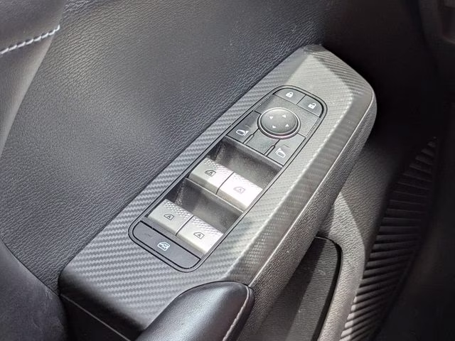 2022 Gray Mitsubishi Outlander SE Launch Edition FWD SUV