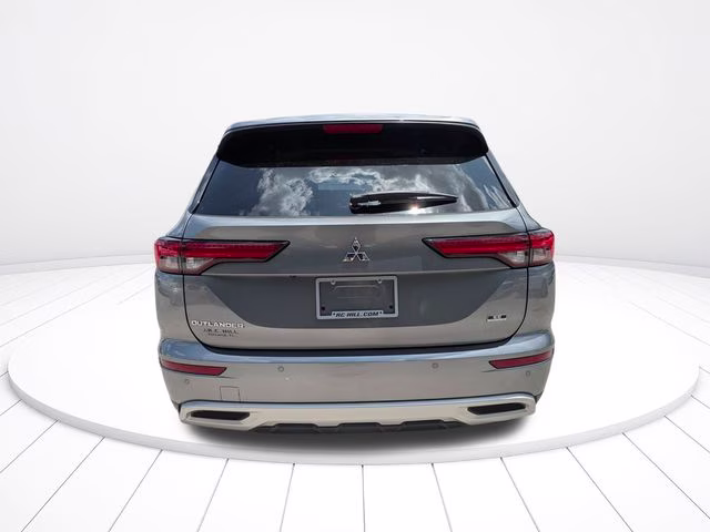 2022 Gray Mitsubishi Outlander SE Launch Edition FWD SUV