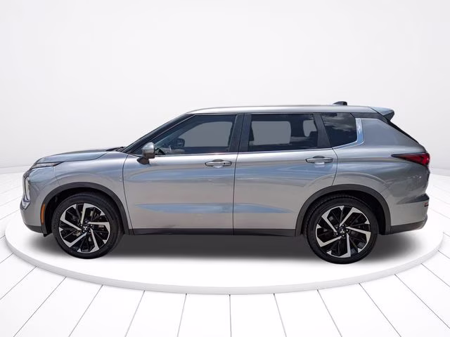 2022 Gray Mitsubishi Outlander SE Launch Edition FWD SUV