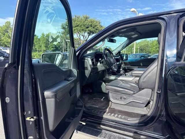 2021 Antimatter Blue Metallic Ford F-150 LARIAT Crew Cab Pickup 4X4 Truck