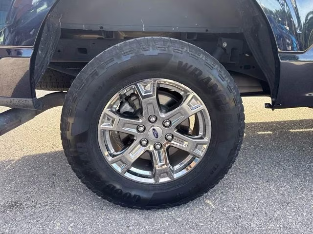 2021 Antimatter Blue Metallic Ford F-150 LARIAT Crew Cab Pickup 4X4 Truck