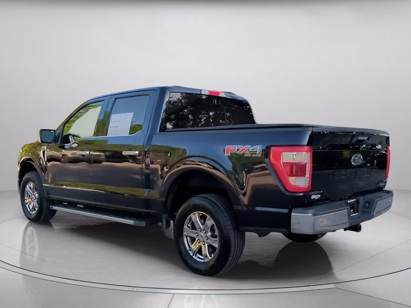 2021 Antimatter Blue Metallic Ford F-150 LARIAT Crew Cab Pickup 4X4 Truck