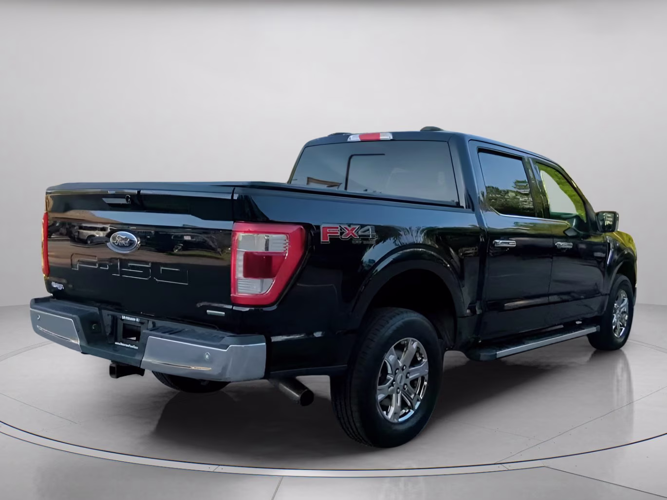 2021 Antimatter Blue Metallic Ford F-150 LARIAT Crew Cab Pickup 4X4 Truck