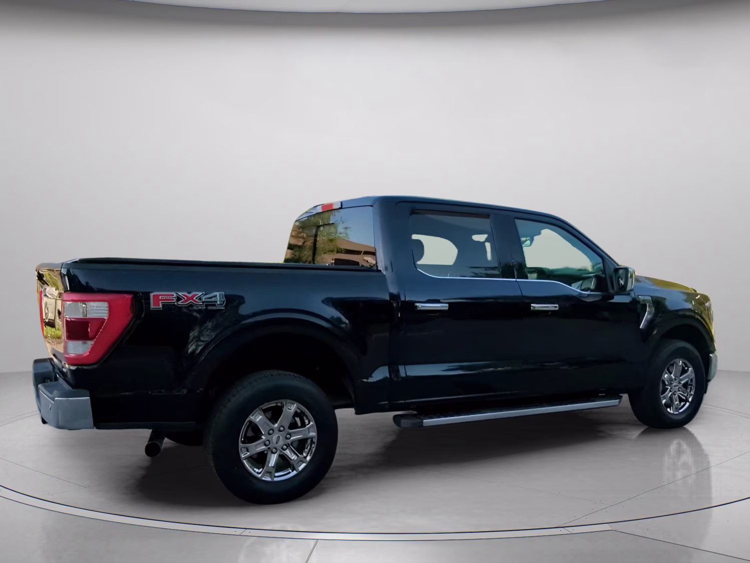 2021 Antimatter Blue Metallic Ford F-150 LARIAT Crew Cab Pickup 4X4 Truck