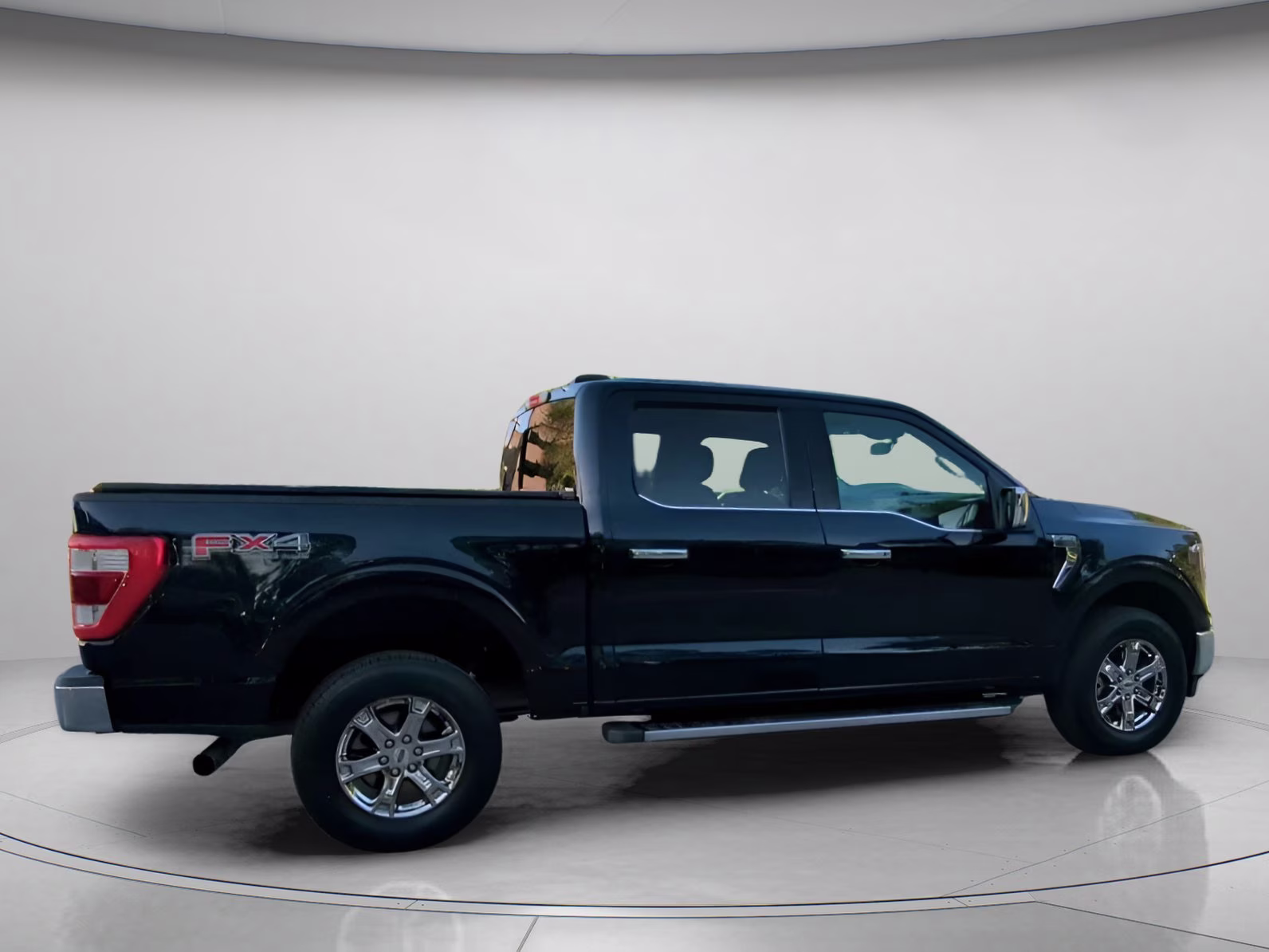 2021 Antimatter Blue Metallic Ford F-150 LARIAT Crew Cab Pickup 4X4 Truck
