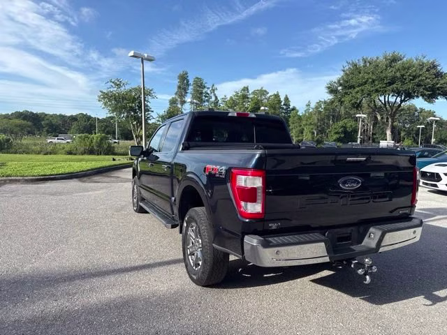 2021 Antimatter Blue Metallic Ford F-150 LARIAT Crew Cab Pickup 4X4 Truck