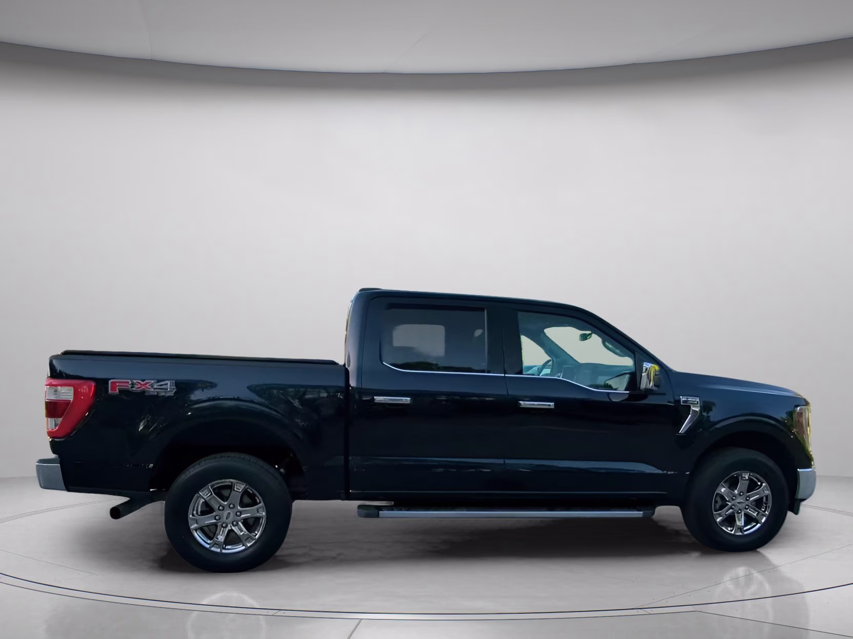 2021 Antimatter Blue Metallic Ford F-150 LARIAT Crew Cab Pickup 4X4 Truck