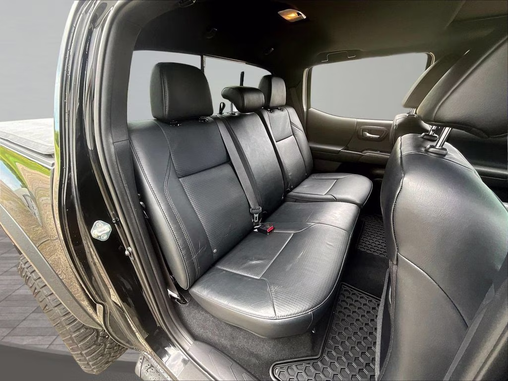 2020 Midnight Black Metallic Toyota Tacoma SR5 4X4 Truck
