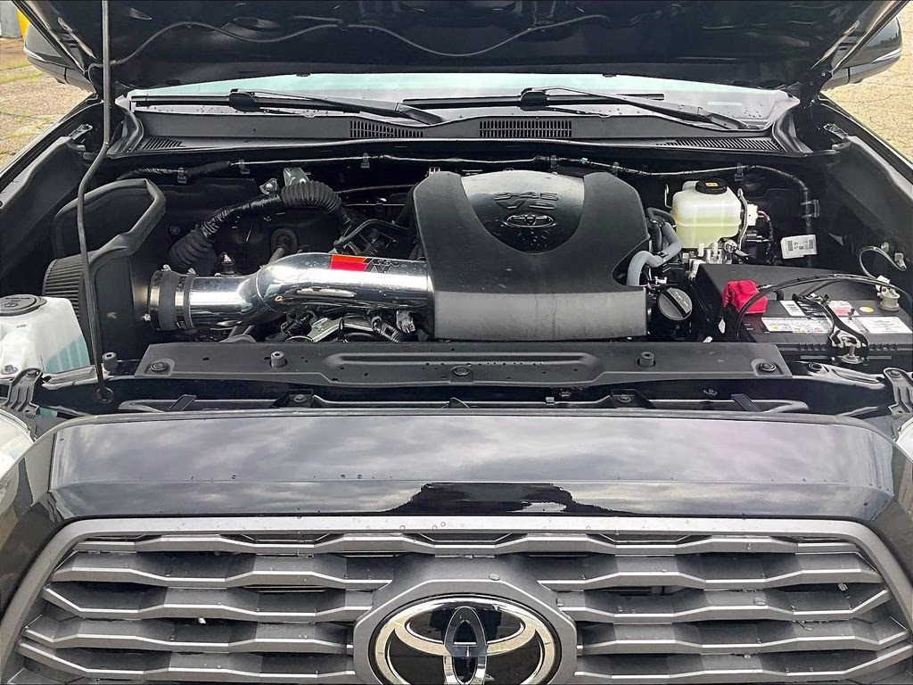2020 Midnight Black Metallic Toyota Tacoma SR5 4X4 Truck