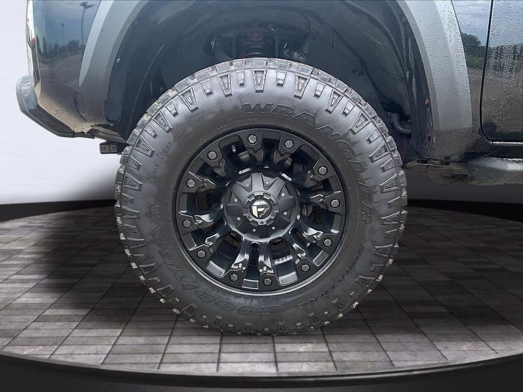 2020 Midnight Black Metallic Toyota Tacoma SR5 4X4 Truck