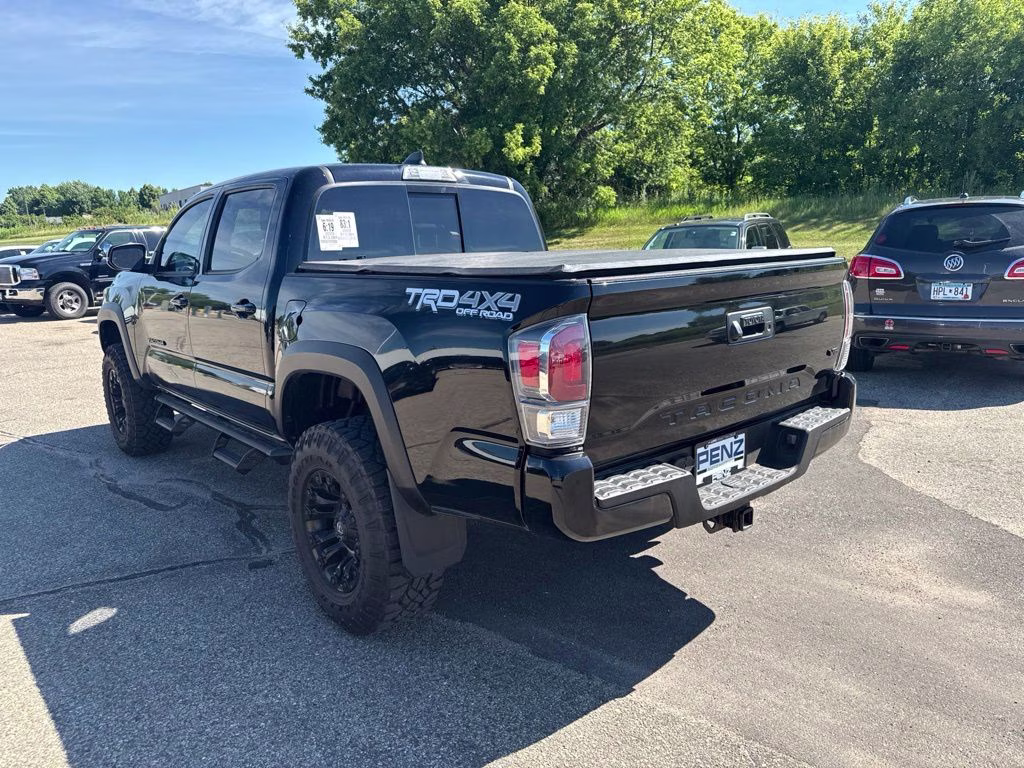 2020 Midnight Black Metallic Toyota Tacoma SR5 4X4 Truck