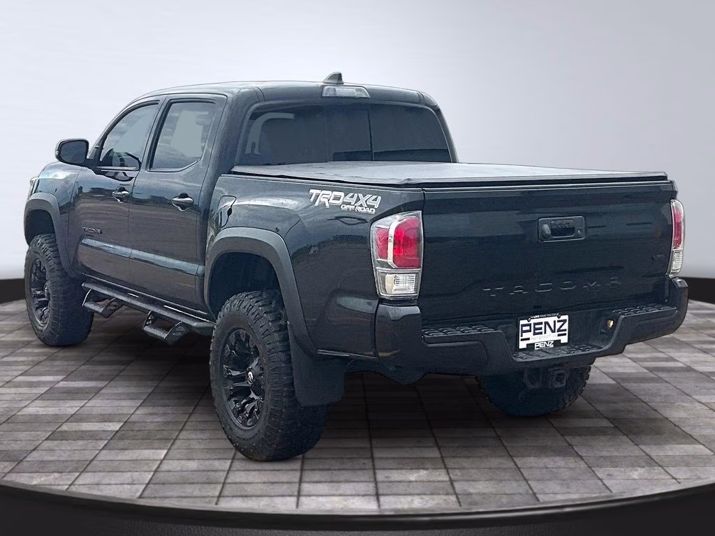 2020 Midnight Black Metallic Toyota Tacoma SR5 4X4 Truck