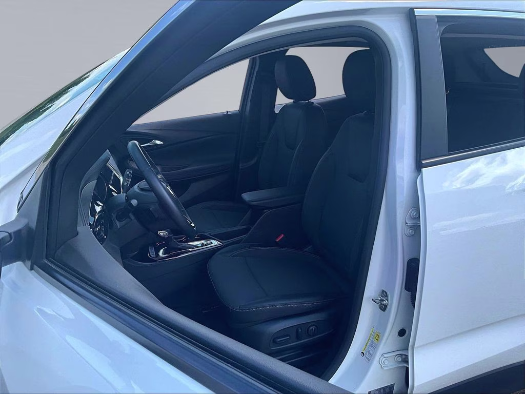 2023 White Frost Tricoat Buick Encore GX Preferred AWD SUV