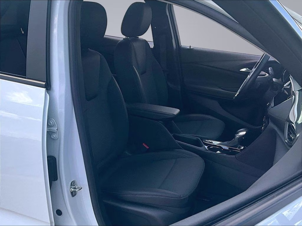 2023 White Frost Tricoat Buick Encore GX Preferred AWD SUV