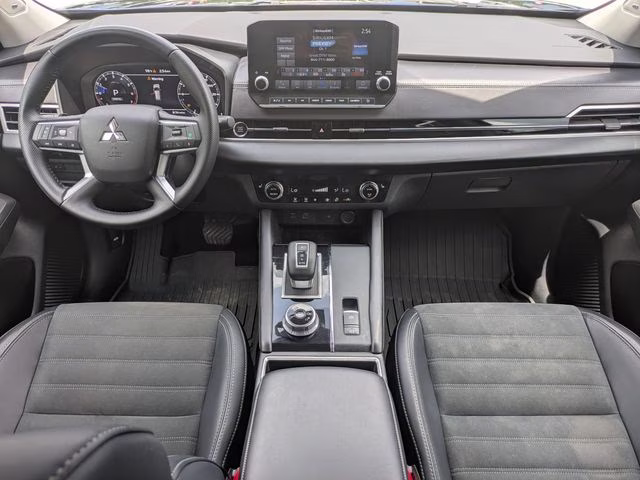 2024 Cosmic Blue Metallic Mitsubishi Outlander SE FWD SUV