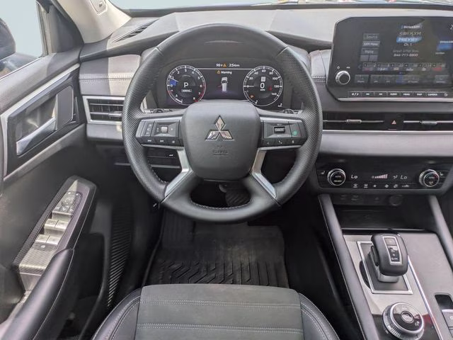 2024 Cosmic Blue Metallic Mitsubishi Outlander SE FWD SUV