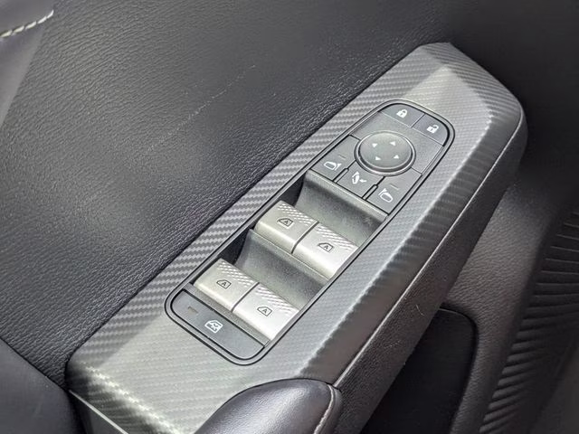 2024 Cosmic Blue Metallic Mitsubishi Outlander SE FWD SUV