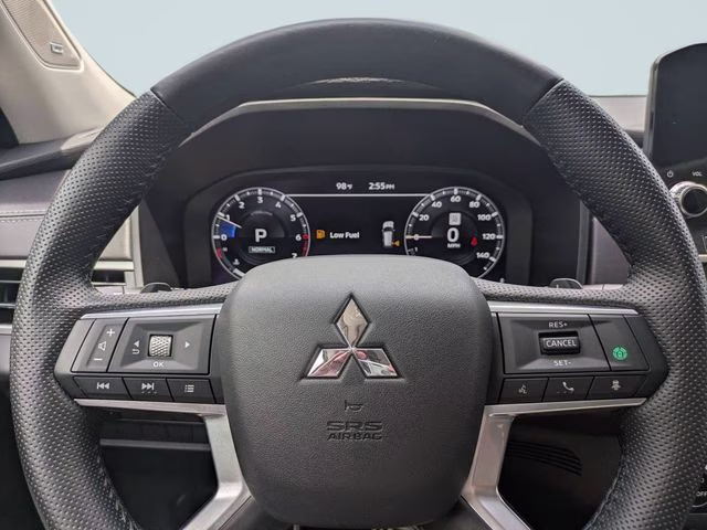 2024 Cosmic Blue Metallic Mitsubishi Outlander SE FWD SUV