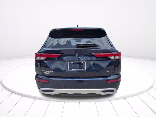 2024 Cosmic Blue Metallic Mitsubishi Outlander SE FWD SUV