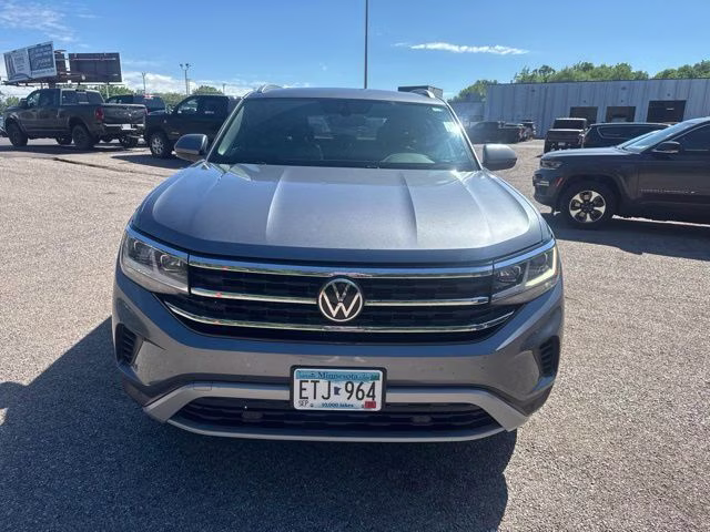 2020 Platinum Gray Metallic Volkswagen Atlas Cross Sport 3.6L V6 SE w/Technology R-Line AWD SUV