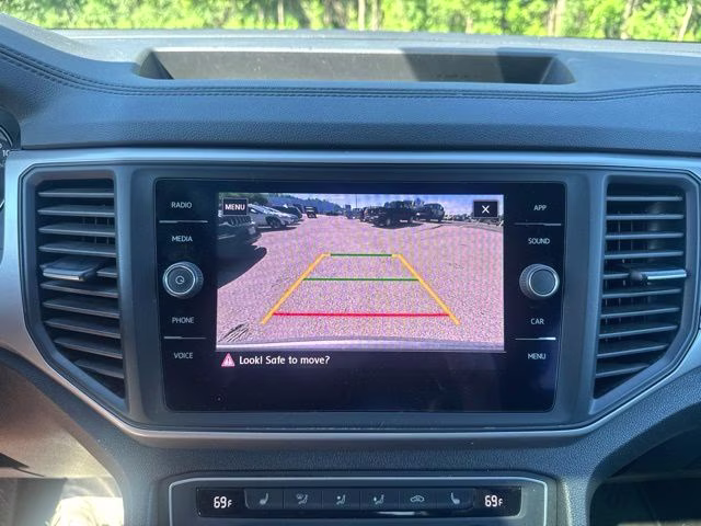 2020 Platinum Gray Metallic Volkswagen Atlas Cross Sport 3.6L V6 SE w/Technology R-Line AWD SUV