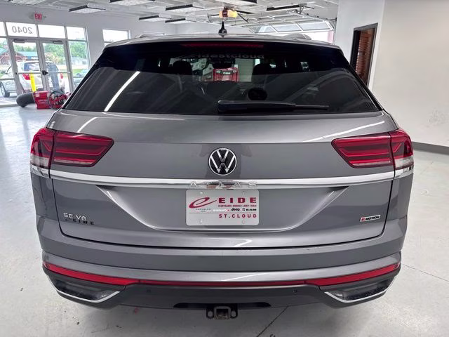2020 Platinum Gray Metallic Volkswagen Atlas Cross Sport 3.6L V6 SE w/Technology R-Line AWD SUV