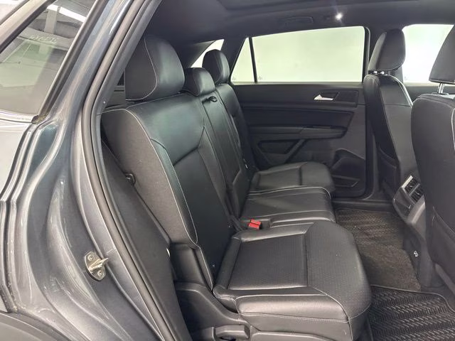 2020 Platinum Gray Metallic Volkswagen Atlas Cross Sport 3.6L V6 SE w/Technology R-Line AWD SUV