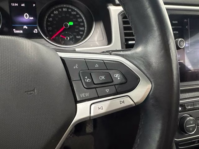 2020 Platinum Gray Metallic Volkswagen Atlas Cross Sport 3.6L V6 SE w/Technology R-Line AWD SUV