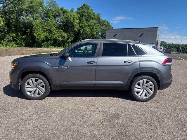 2020 Platinum Gray Metallic Volkswagen Atlas Cross Sport 3.6L V6 SE w/Technology R-Line AWD SUV