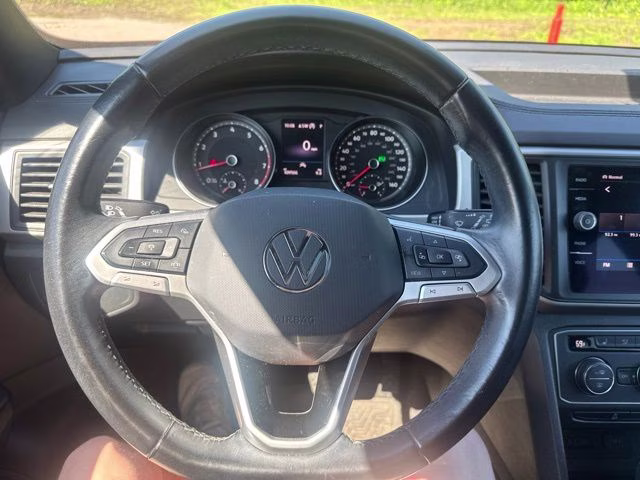 2020 Platinum Gray Metallic Volkswagen Atlas Cross Sport 3.6L V6 SE w/Technology R-Line AWD SUV