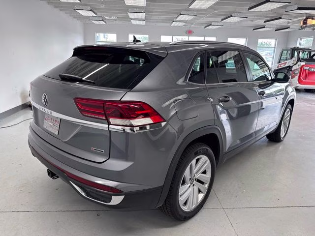 2020 Platinum Gray Metallic Volkswagen Atlas Cross Sport 3.6L V6 SE w/Technology R-Line AWD SUV