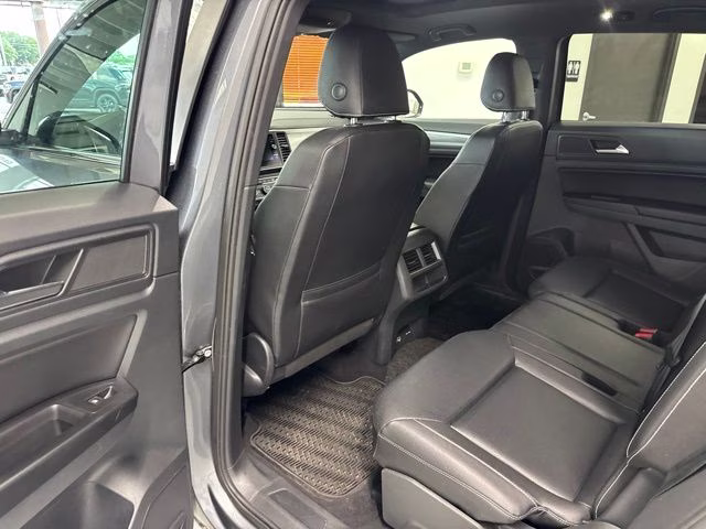 2020 Platinum Gray Metallic Volkswagen Atlas Cross Sport 3.6L V6 SE w/Technology R-Line AWD SUV