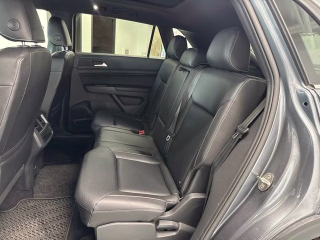2020 Platinum Gray Metallic Volkswagen Atlas Cross Sport 3.6L V6 SE w/Technology R-Line AWD SUV