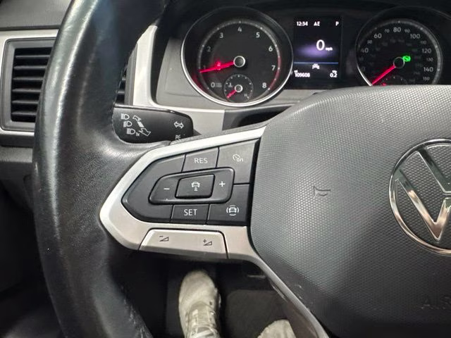 2020 Platinum Gray Metallic Volkswagen Atlas Cross Sport 3.6L V6 SE w/Technology R-Line AWD SUV