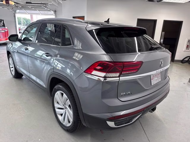 2020 Platinum Gray Metallic Volkswagen Atlas Cross Sport 3.6L V6 SE w/Technology R-Line AWD SUV