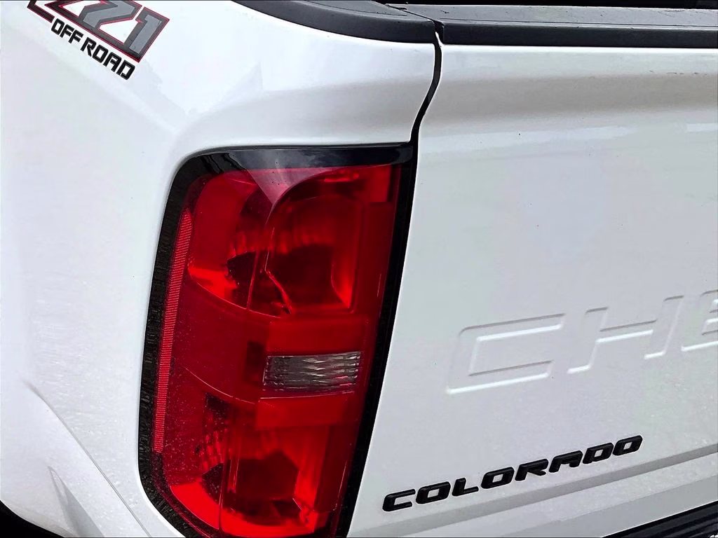 2022 Summit White Chevrolet Colorado Z71 4X4 Truck