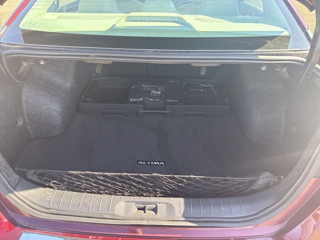 2023 Garnet Pearl Metallic Nissan Altima 2.5 SV AWD Sedan