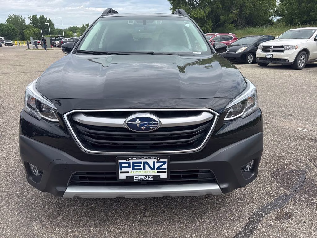 2022 Crystal Black Silica Subaru Outback Limited XT AWD SUV