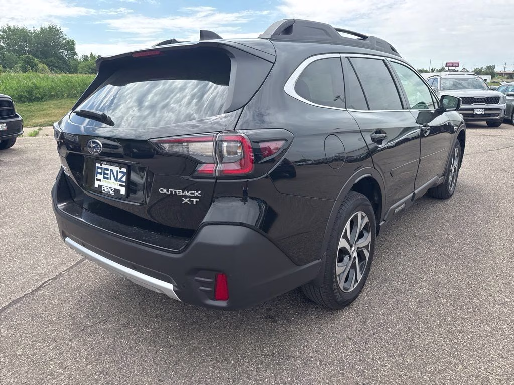 2022 Crystal Black Silica Subaru Outback Limited XT AWD SUV
