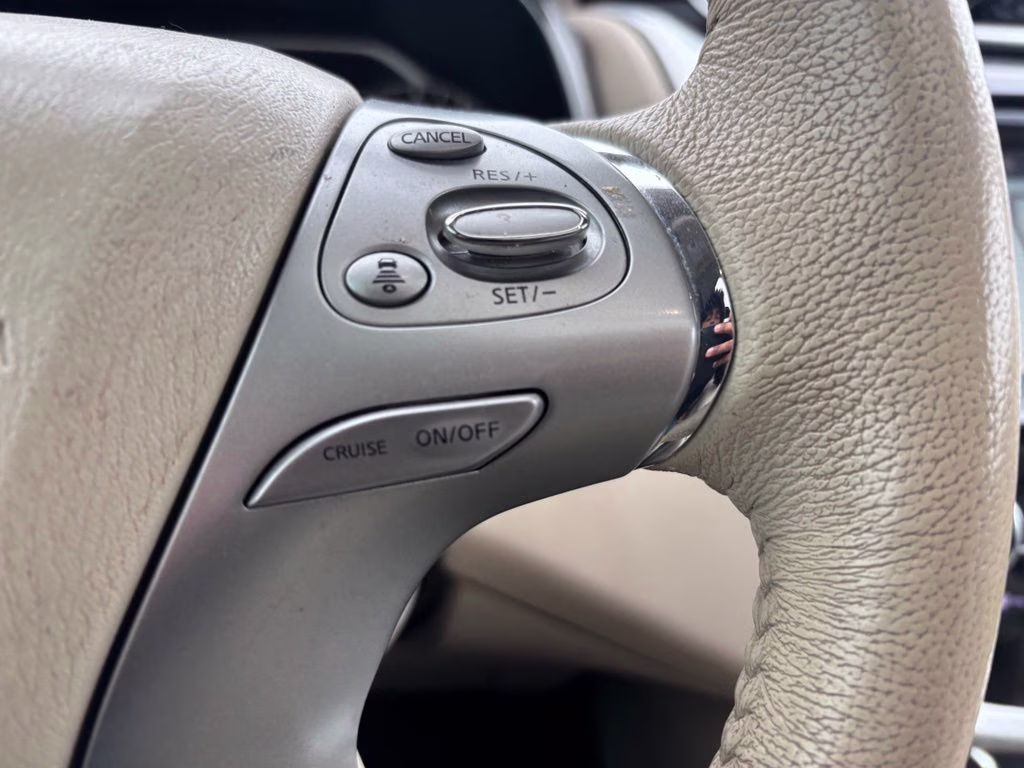 2015 Pearl White Nissan Murano Platinum AWD SUV