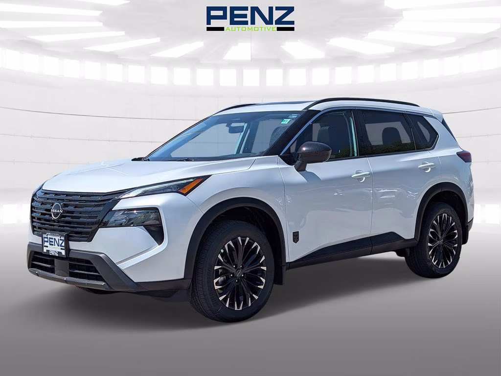 2026 Everest White Pearl Tricoat Nissan Rogue Dark Armor AWD SUV