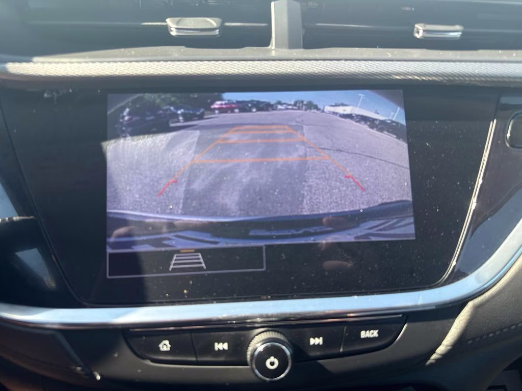 2023 White Frost Tricoat Buick Encore GX Preferred AWD SUV