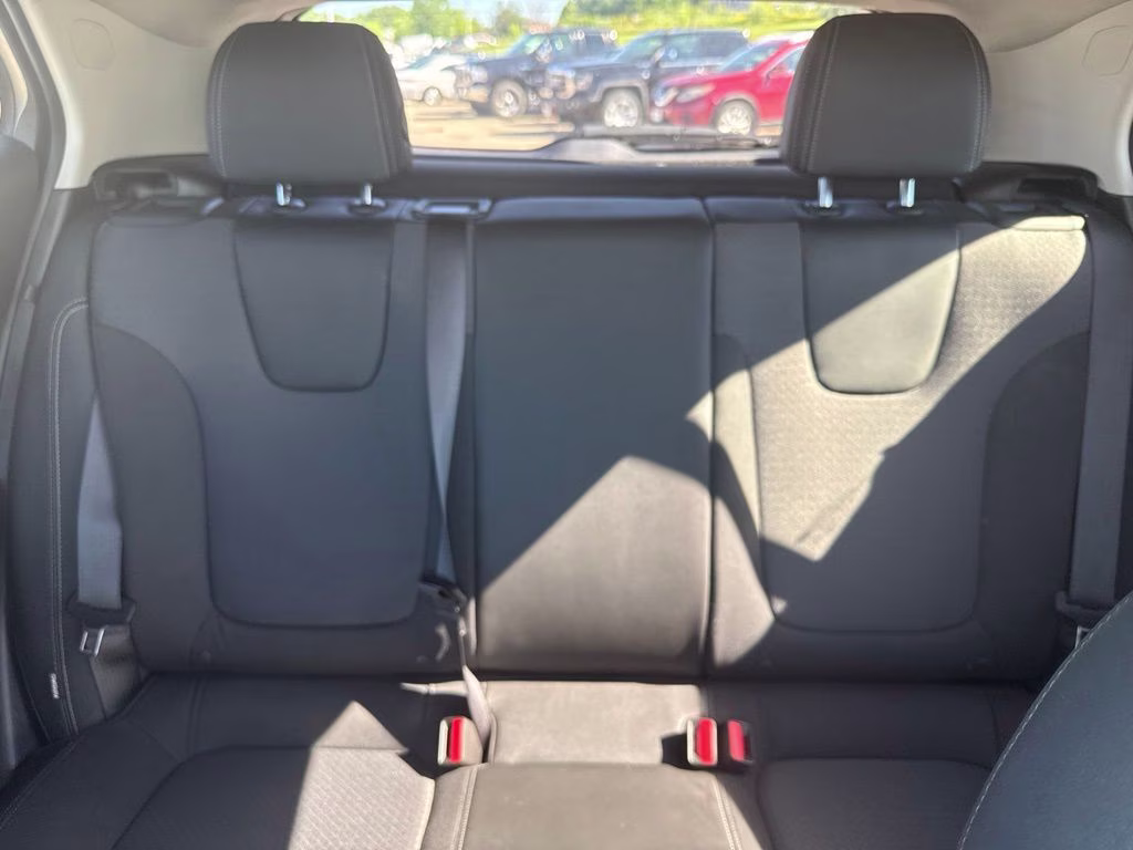 2023 White Frost Tricoat Buick Encore GX Preferred AWD SUV