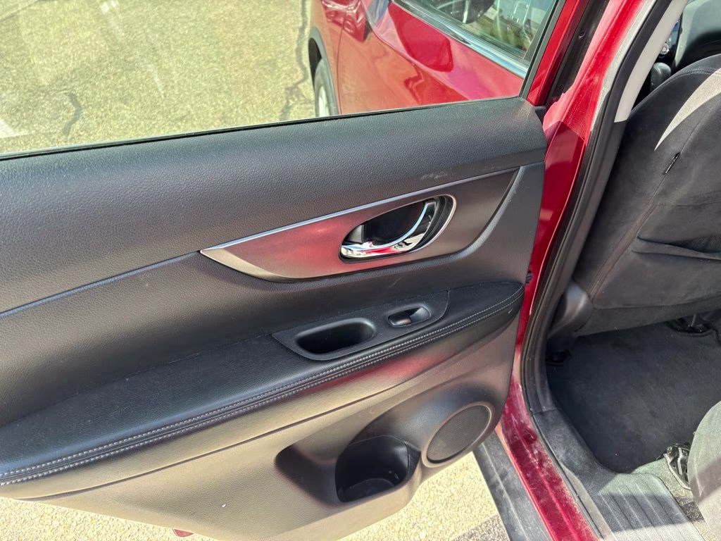 2015 Cayenne Red Nissan Rogue SV AWD SUV