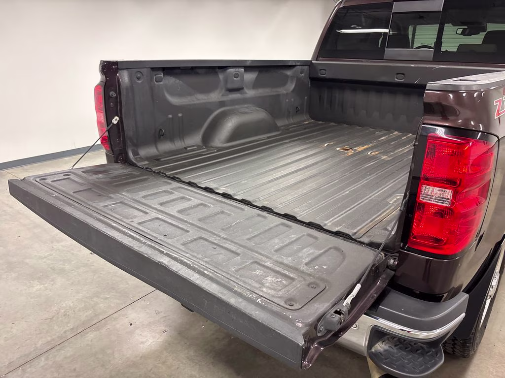 2016 Autumn Bronze Metallic Chevrolet Silverado 2500HD LTZ 4X4 Truck