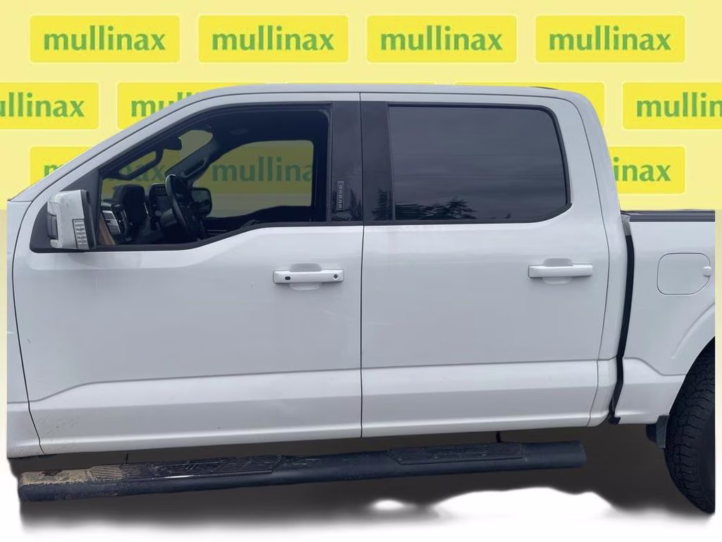 2021 Oxford White Ford F-150 Lariat 4X4 Truck