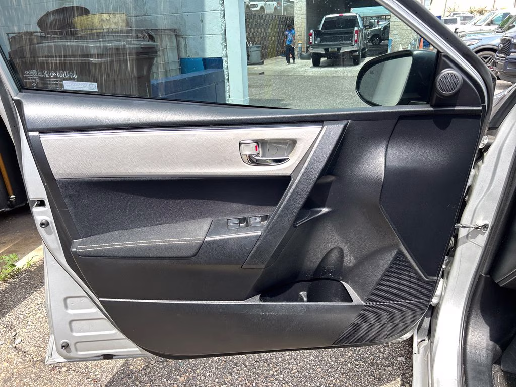 2017 Classic Silver Metallic Toyota Corolla LE FWD Sedan