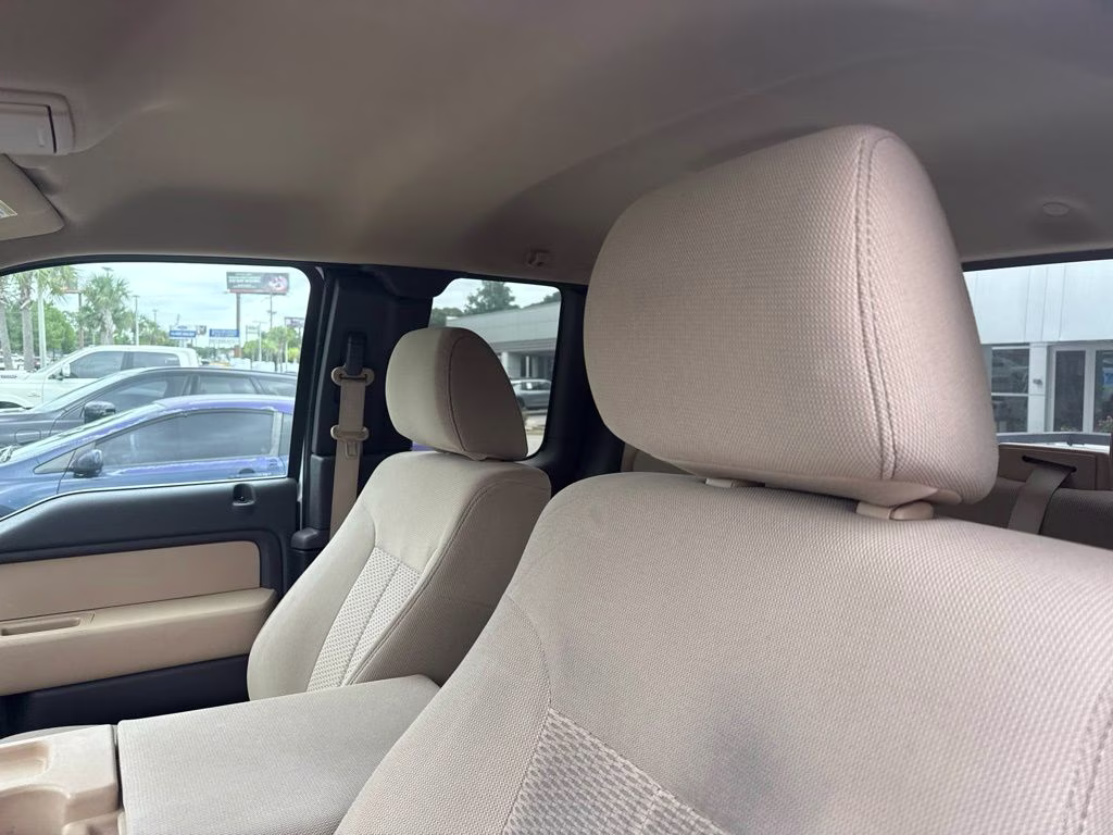2011 Oxford White Ford F-150 XLT RWD Truck