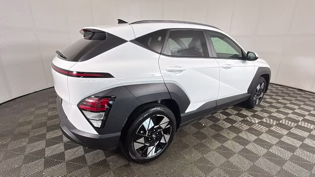 2024 Atlas White Hyundai Kona SEL FWD SUV